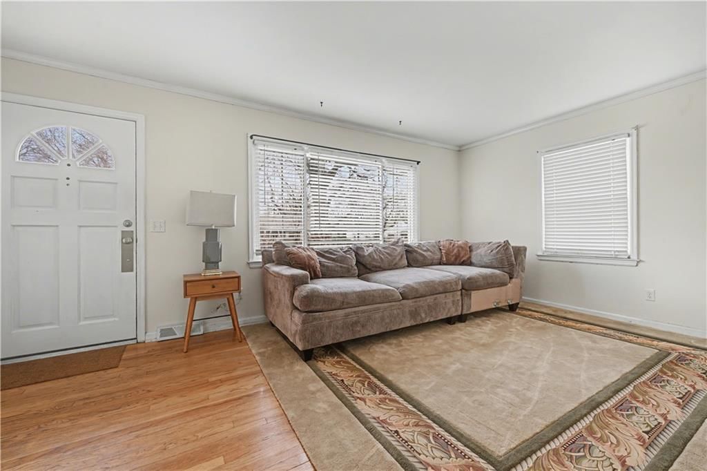 5440 Cedar Street — photo 5