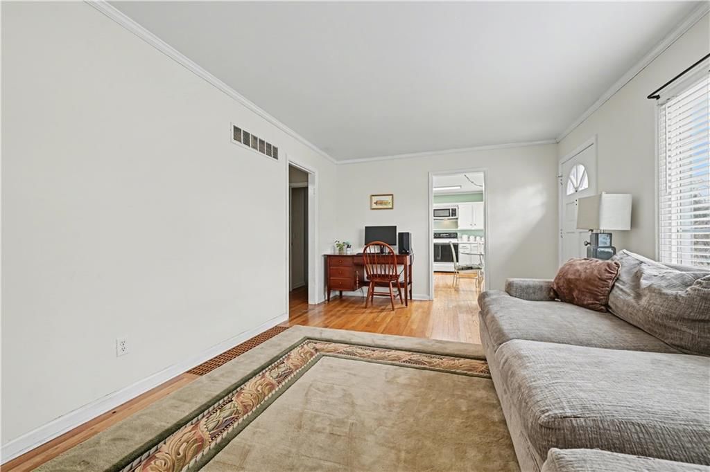 5440 Cedar Street — photo 6