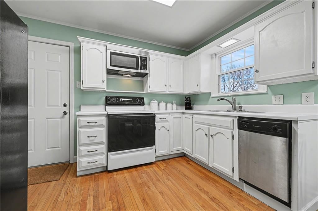 5440 Cedar Street — photo 9