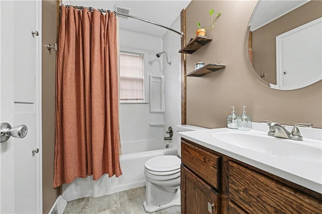 5440 Cedar Street — photo 16