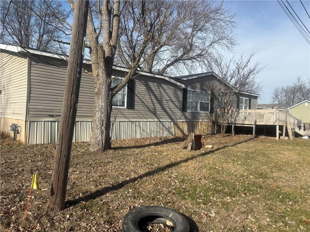 210 S Walnut Street — photo 3