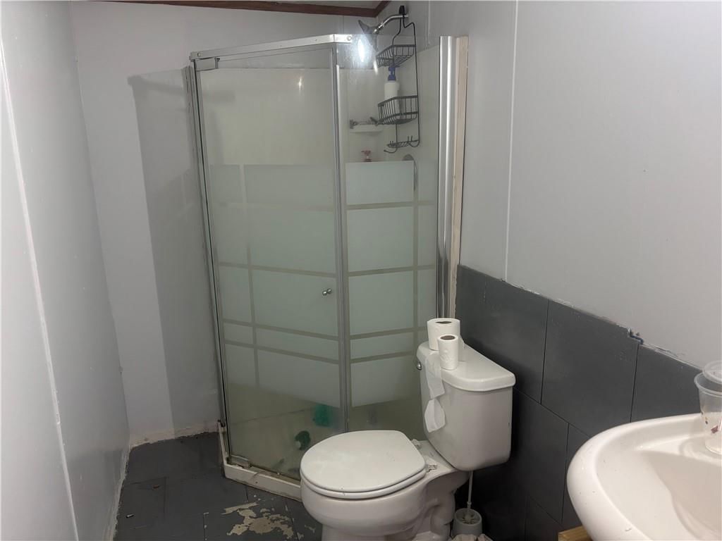 210 S Walnut Street — photo 10