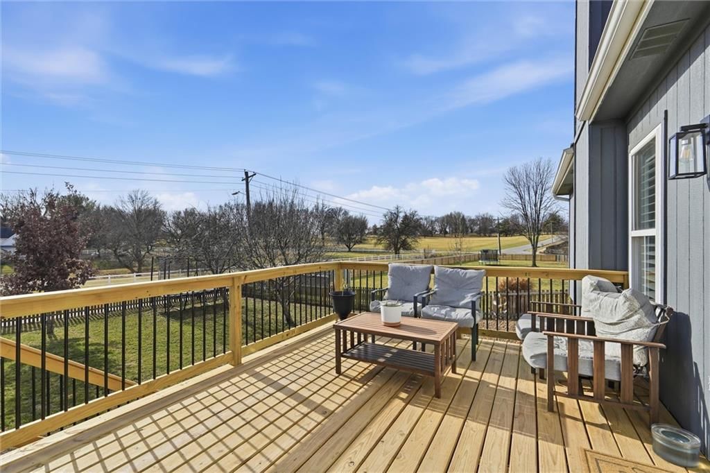 1105 Melody Court — photo 34