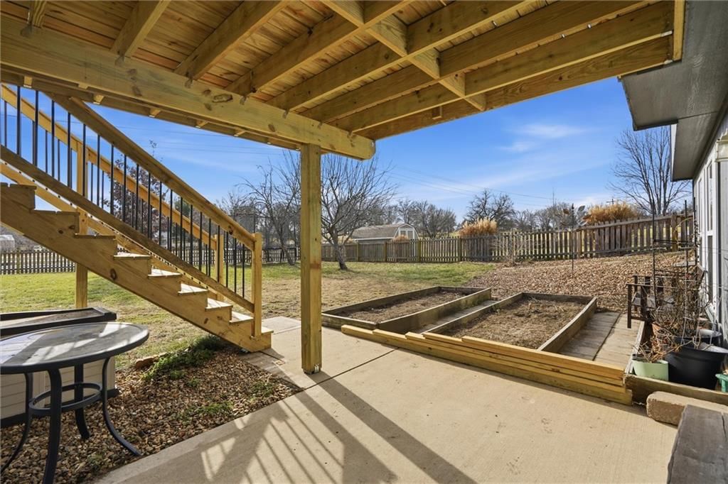 1105 Melody Court — photo 35