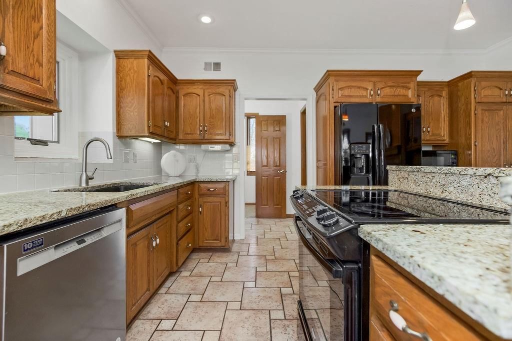 12210 Birch Street — photo 7