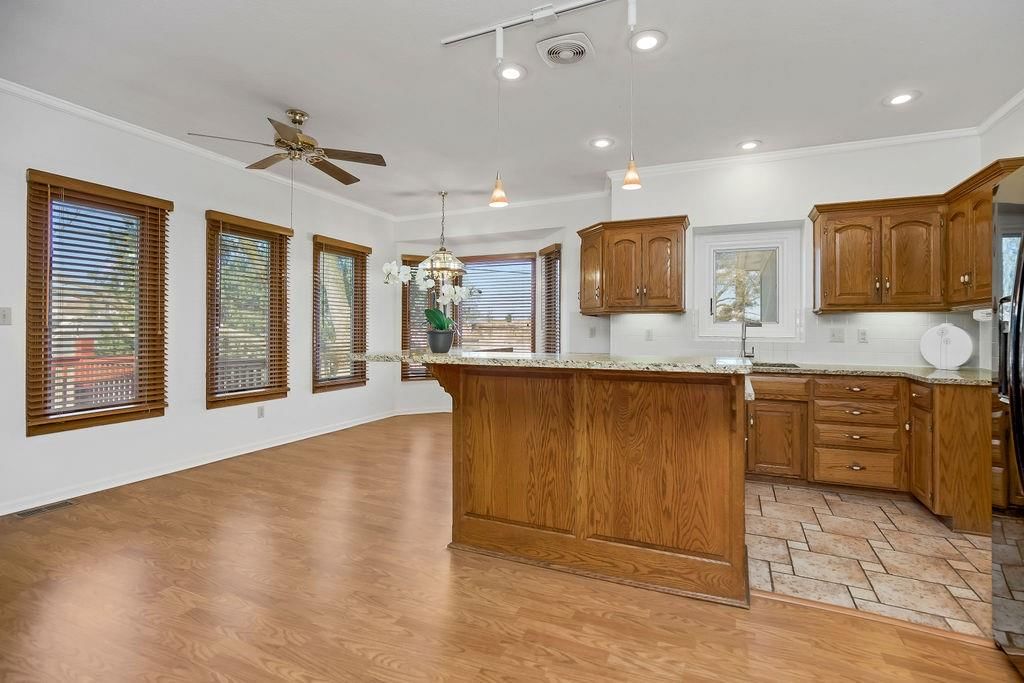 12210 Birch Street — photo 8