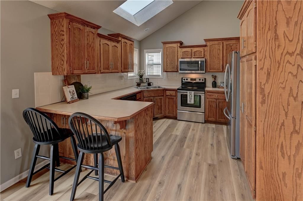 8716 N Paris Avenue — photo 15