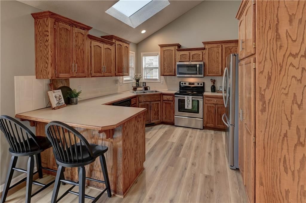 8716 N Paris Avenue — photo 19