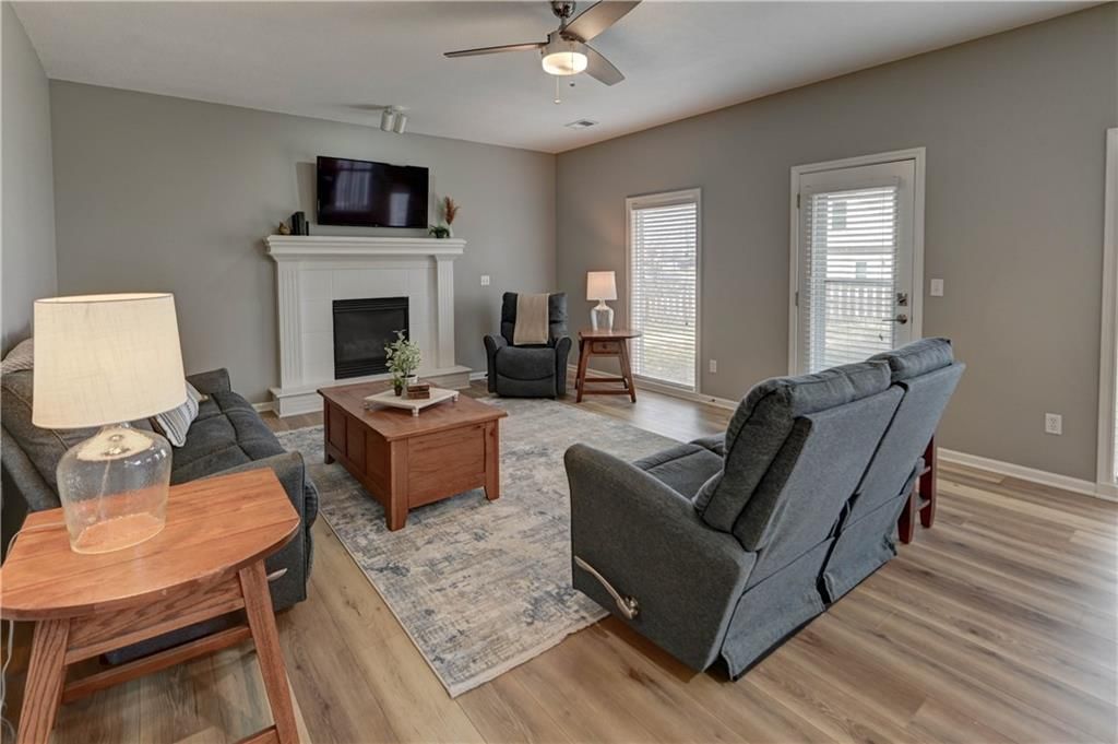 8716 N Paris Avenue — photo 25