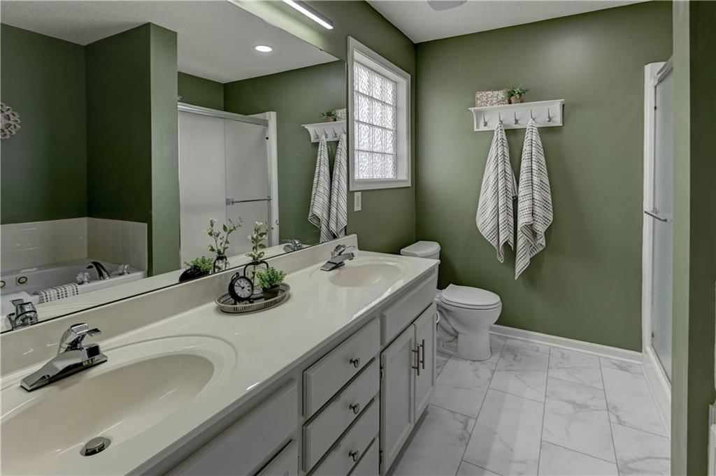 8716 N Paris Avenue — photo 35