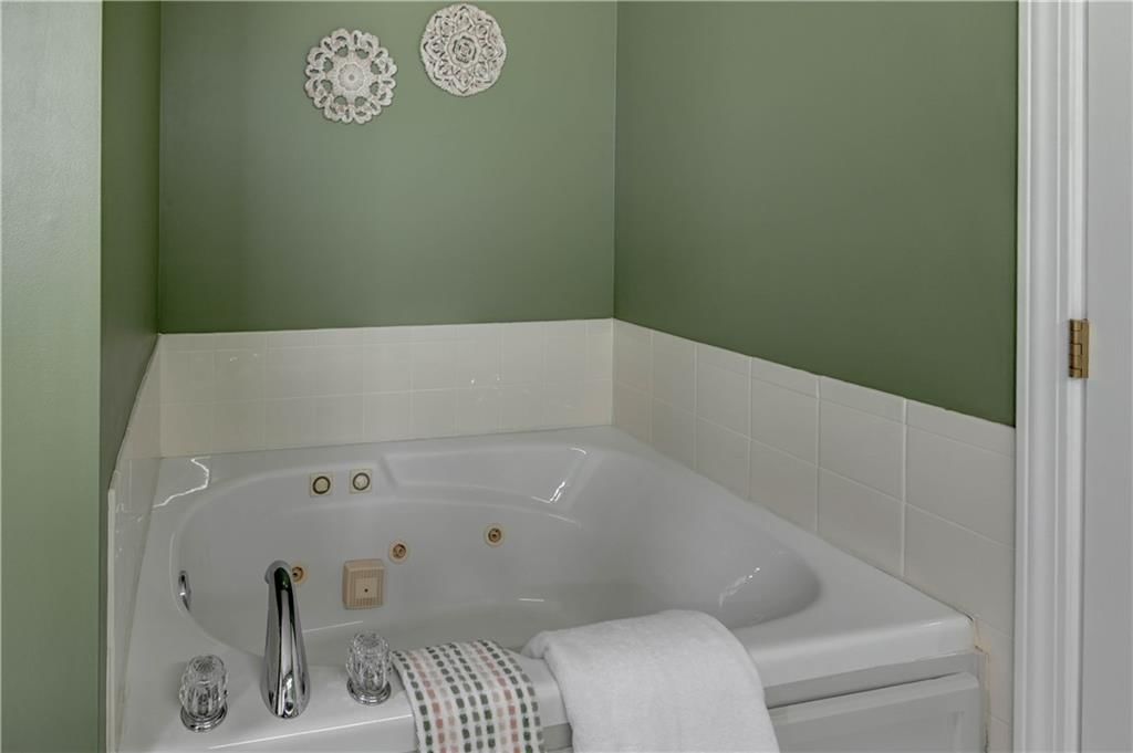 8716 N Paris Avenue — photo 37