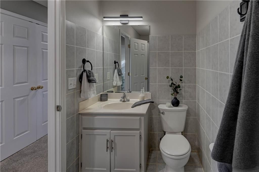 8716 N Paris Avenue — photo 41