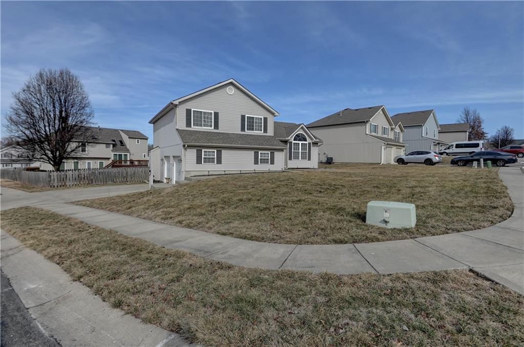 8716 N Paris Avenue — photo 64