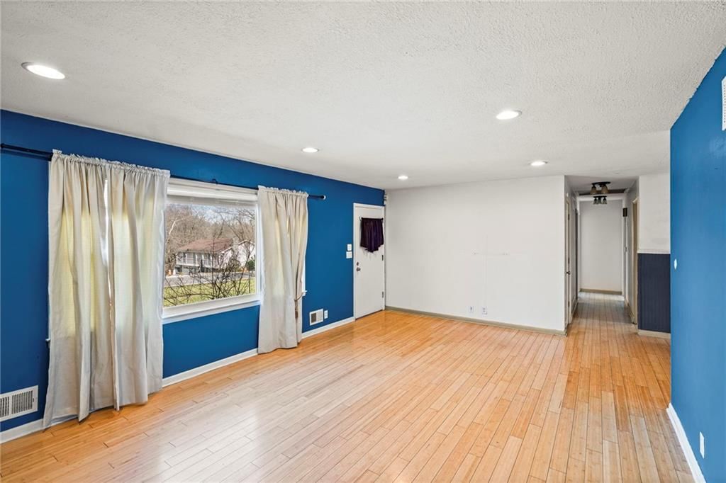 7909 E 99th Street — photo 3