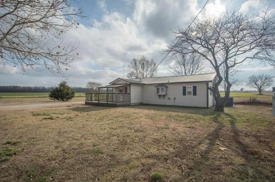 3970 Lawton Road — photo 4