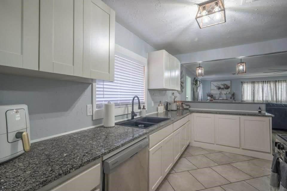 3970 Lawton Road — photo 8