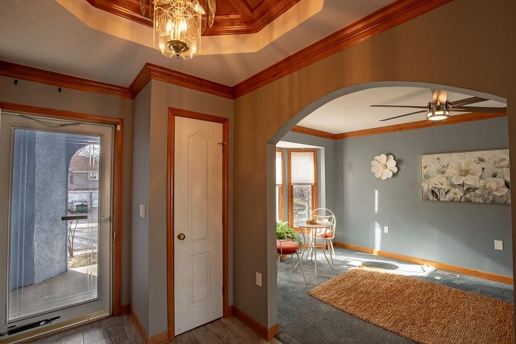 2407 S Harding Street — photo 3