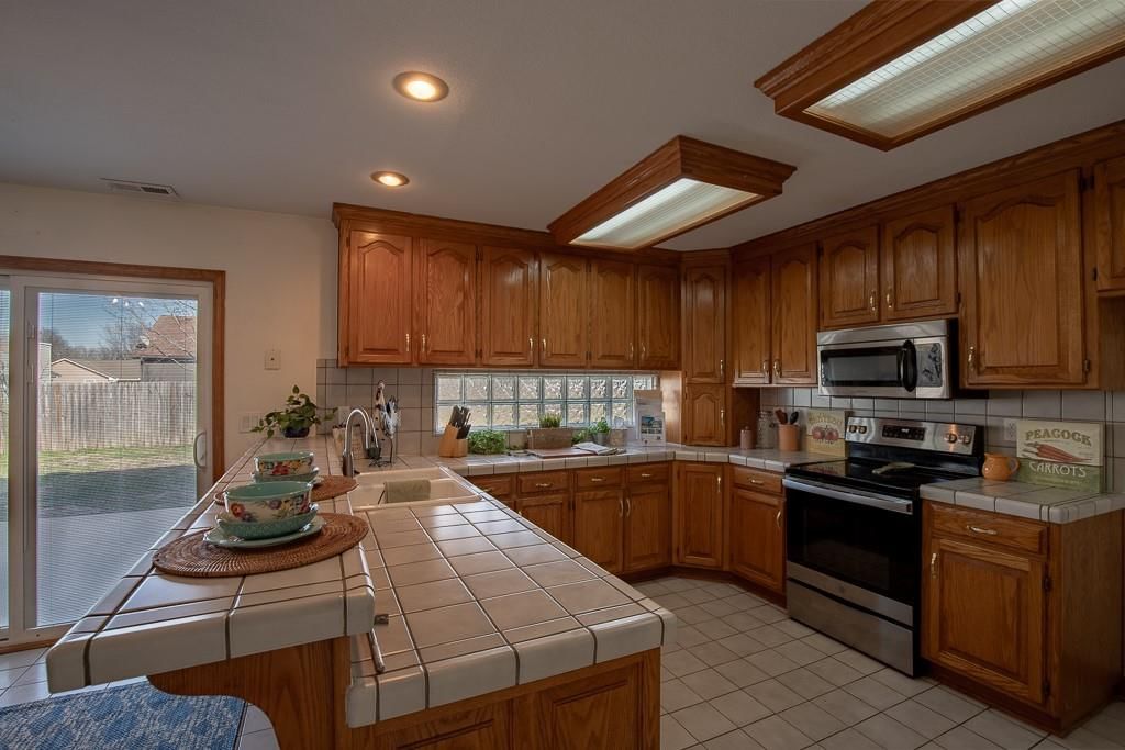 2407 S Harding Street — photo 20