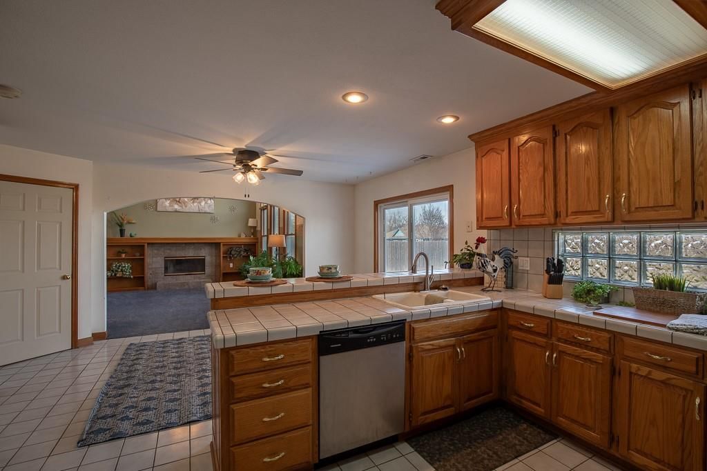 2407 S Harding Street — photo 23