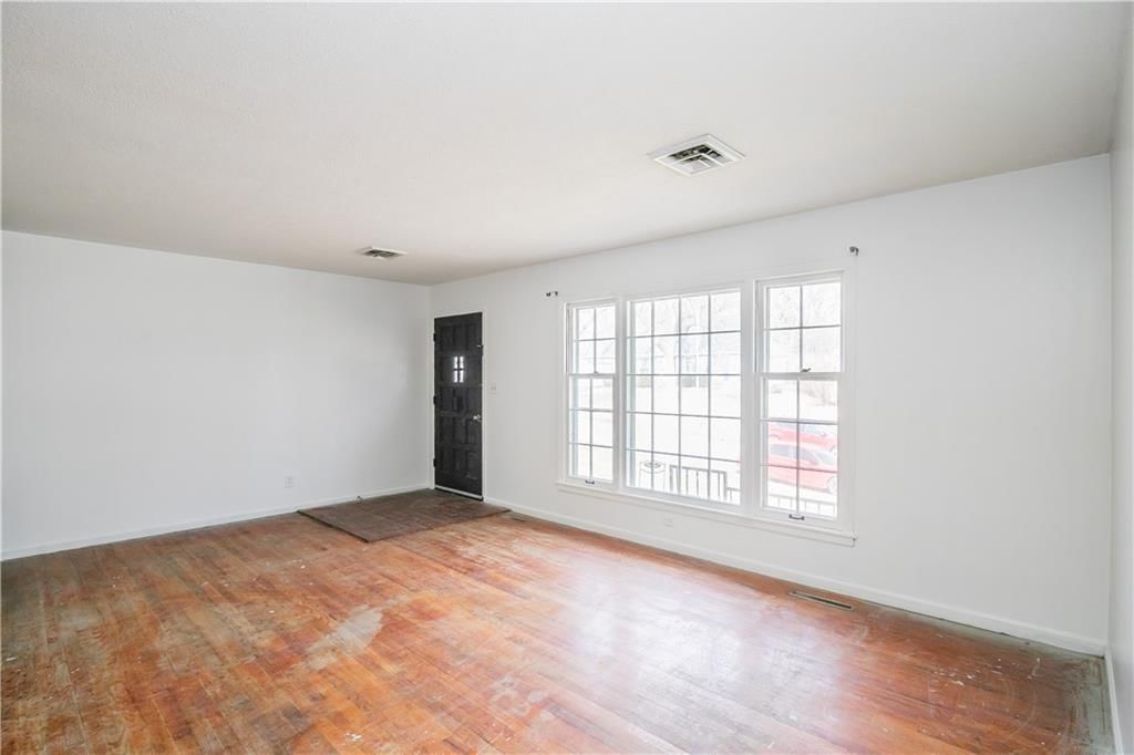 4001 NE 50th Street — photo 4