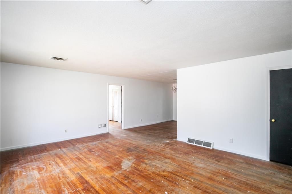 4001 NE 50th Street — photo 5
