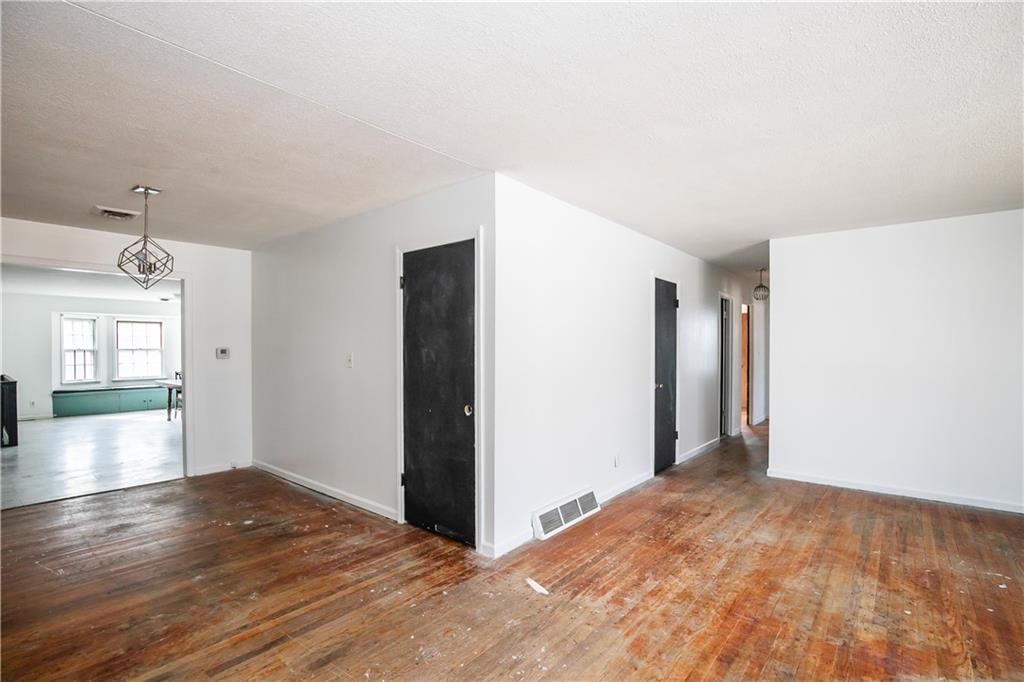 4001 NE 50th Street — photo 7
