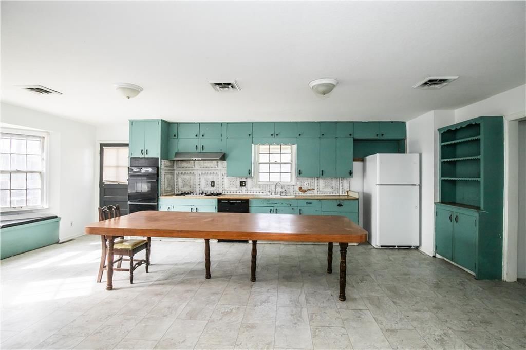4001 NE 50th Street — photo 10