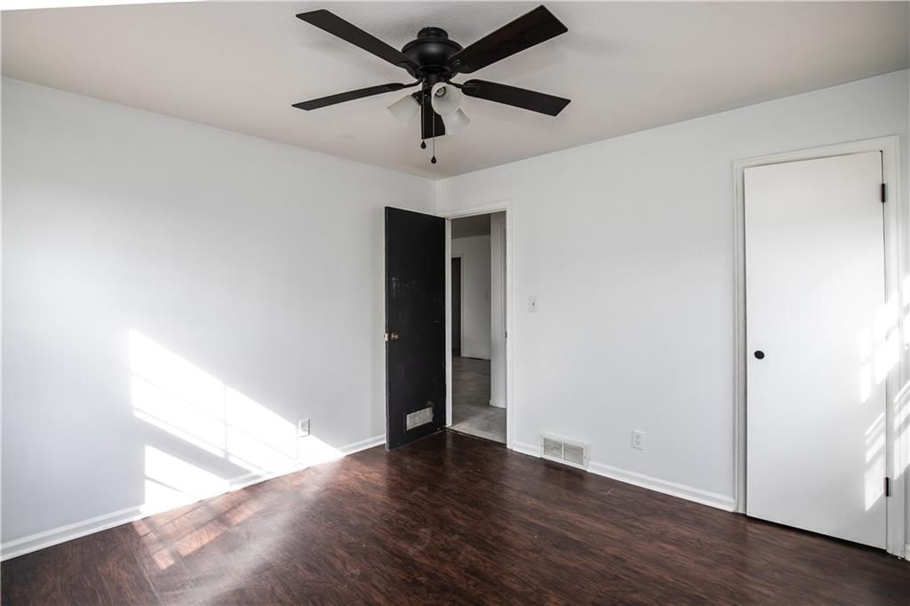 4001 NE 50th Street — photo 16