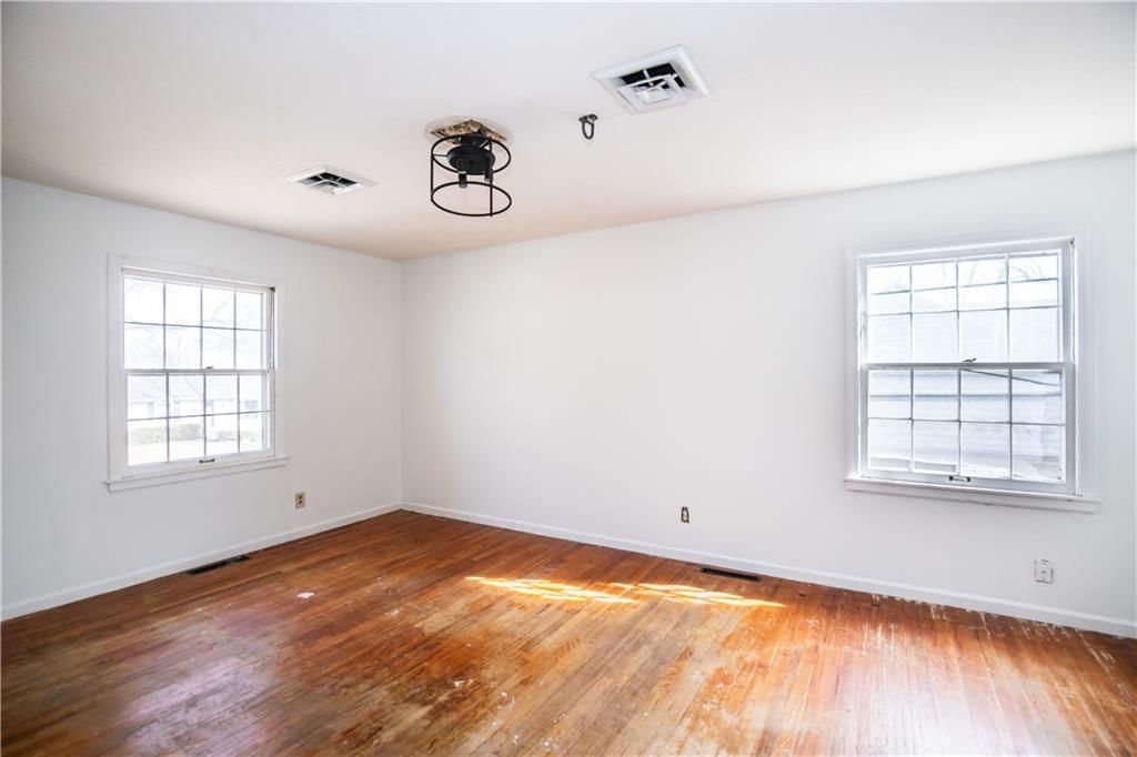 4001 NE 50th Street — photo 23