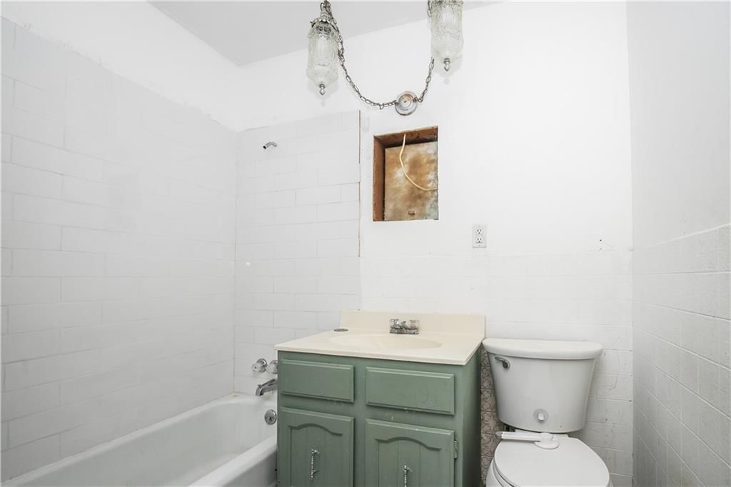 4001 NE 50th Street — photo 26