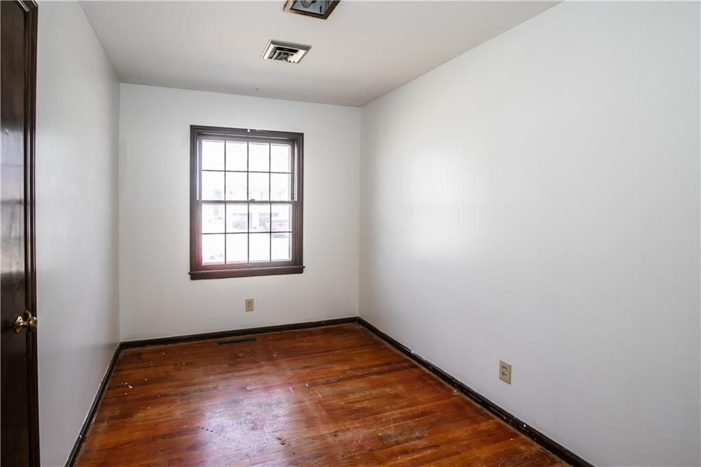 4001 NE 50th Street — photo 27