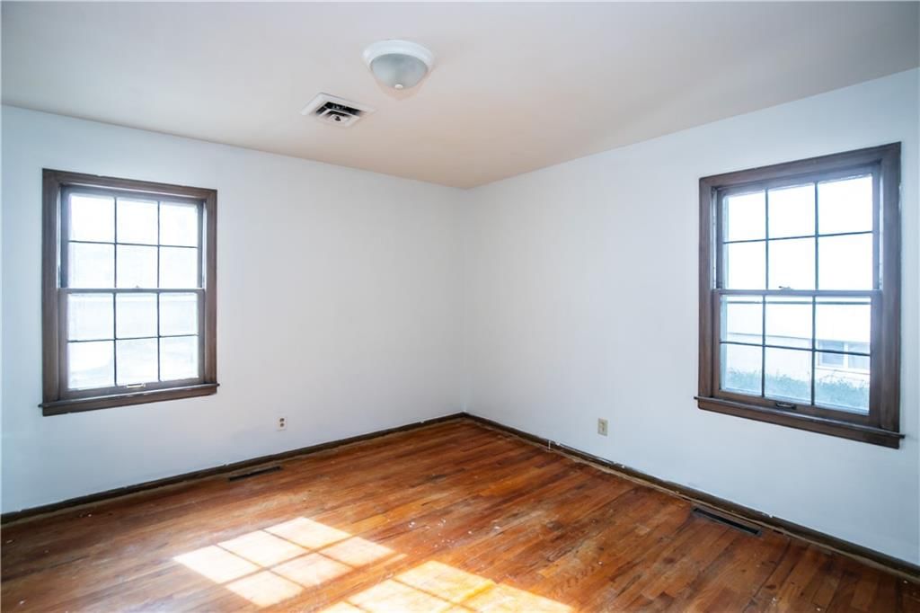 4001 NE 50th Street — photo 31