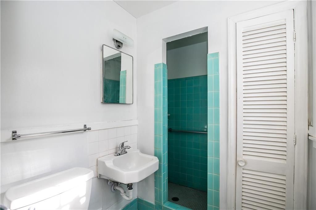 4001 NE 50th Street — photo 33