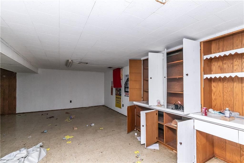 4001 NE 50th Street — photo 34