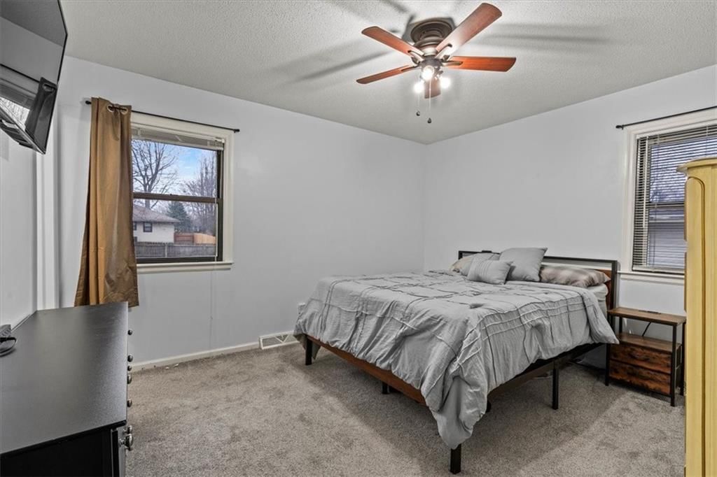 2304 NW 5th Street — photo 13