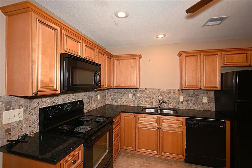 13719 Post Oak Lane — photo 3