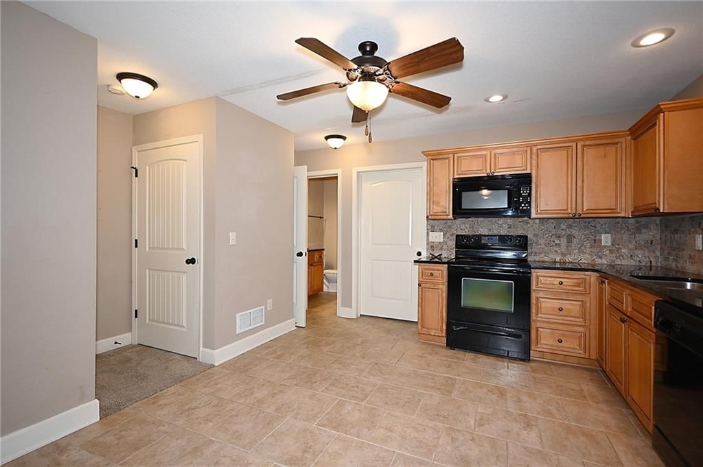 13719 Post Oak Lane — photo 8