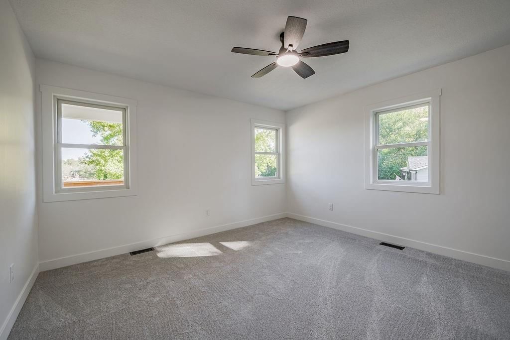 621 Monroe Street — photo 39