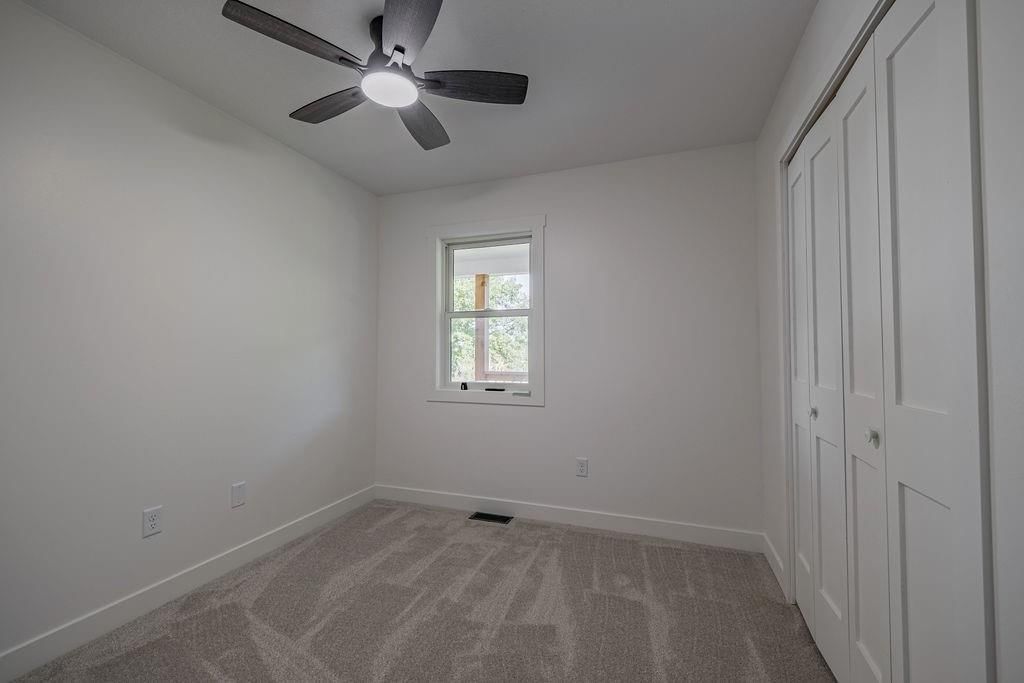 621 Monroe Street — photo 46