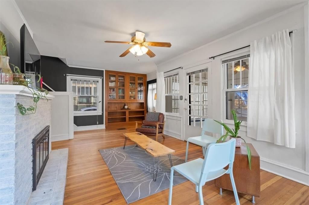 5701 Oak Street — photo 4