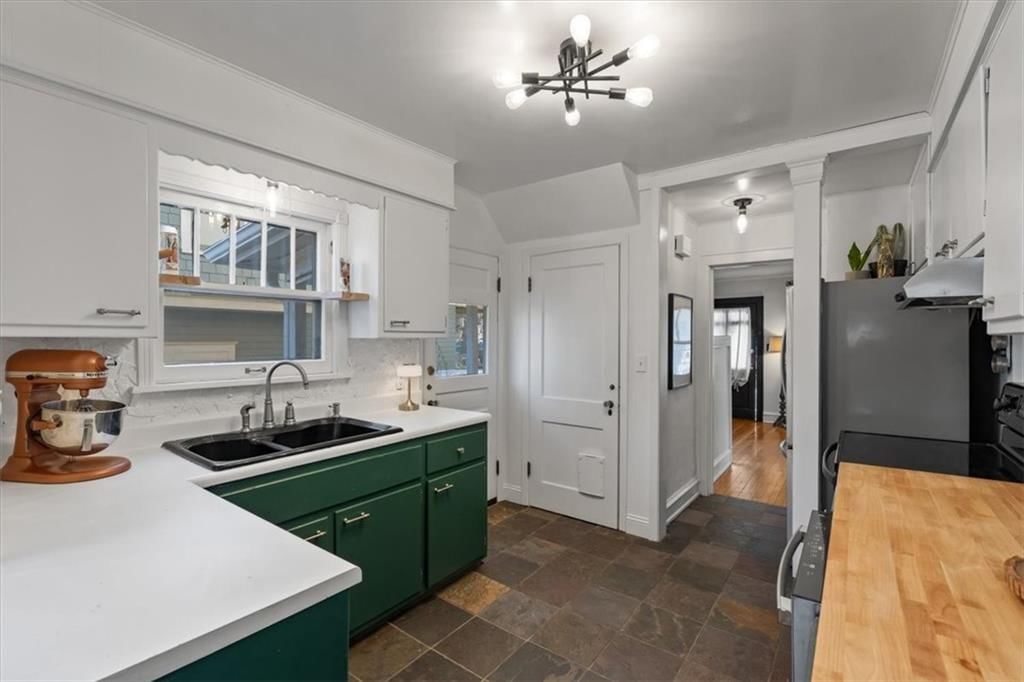 5701 Oak Street — photo 12