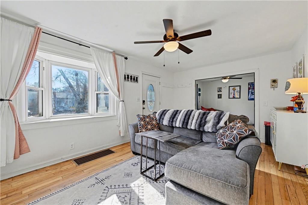 2208 NE 56th Terrace — photo 9