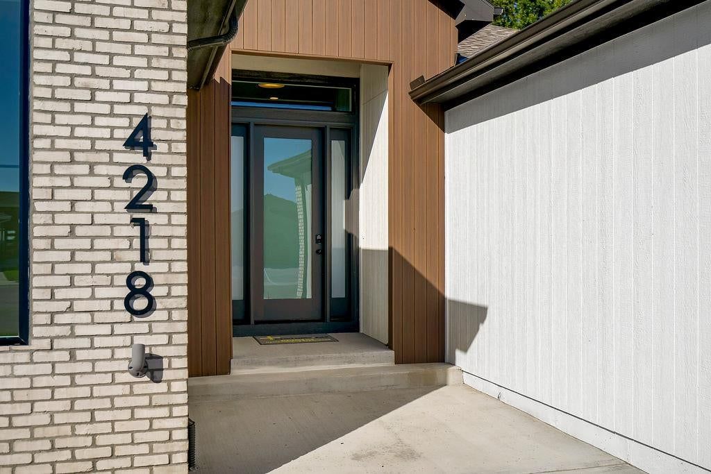 4218 NW 77th Terrace, Kansas City, MO: listing photo 2