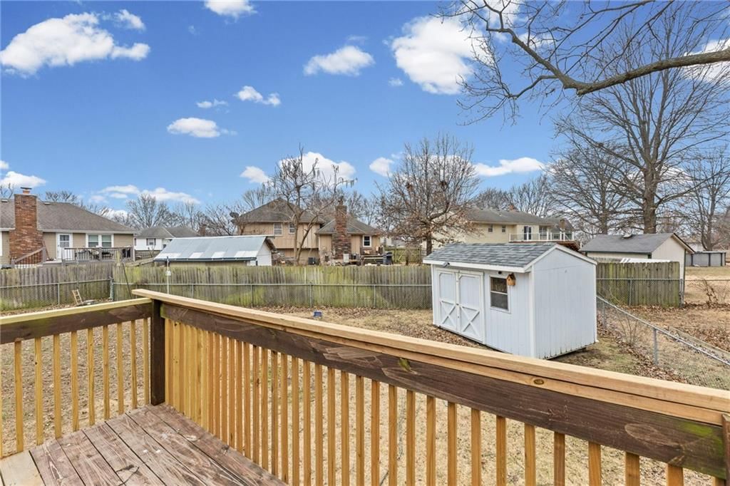 16704 Bradley Avenue — photo 33