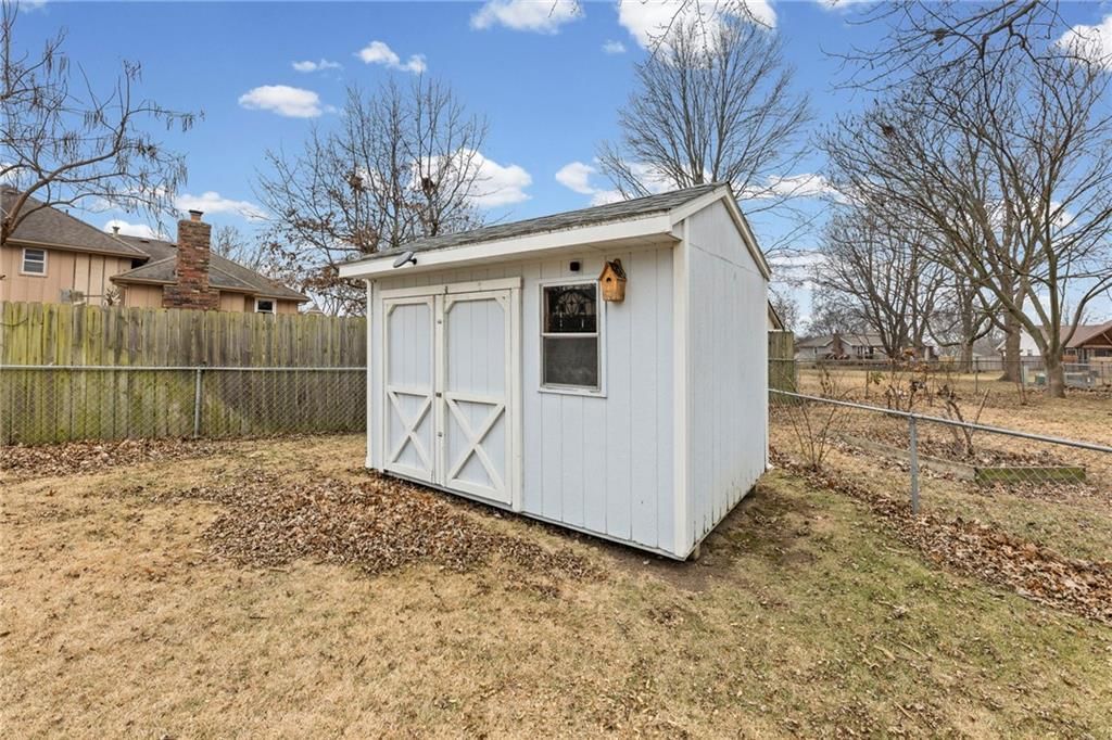 16704 Bradley Avenue — photo 34