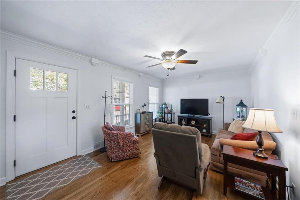 5321 Walmer Street — photo 3