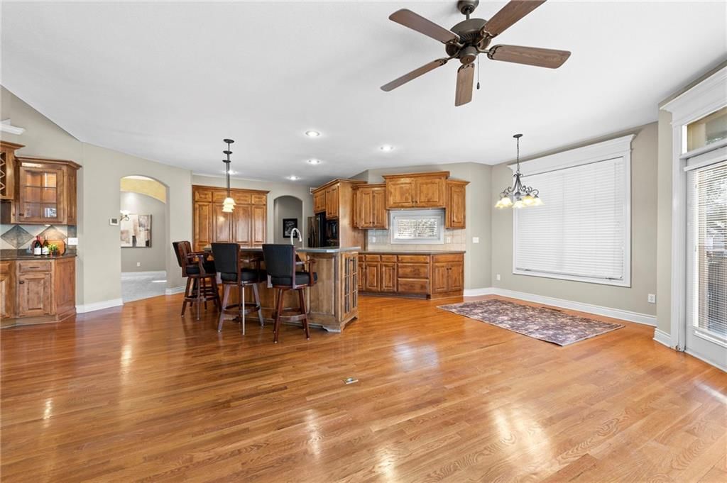 10321 N Revere Avenue — photo 5