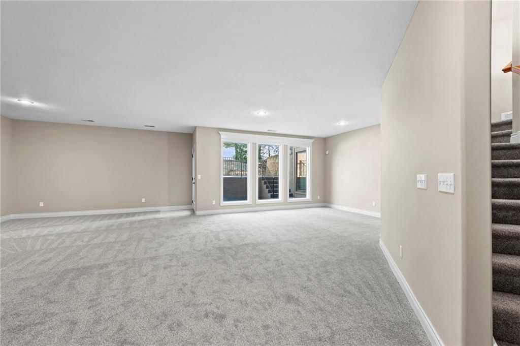 10321 N Revere Avenue — photo 40