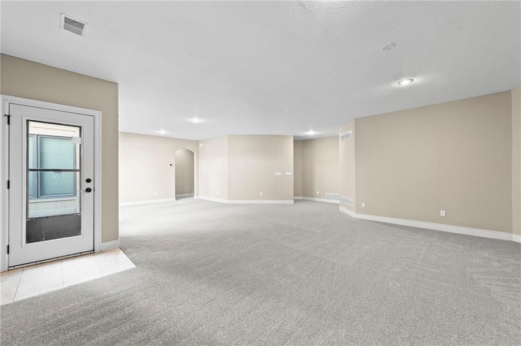 10321 N Revere Avenue — photo 41