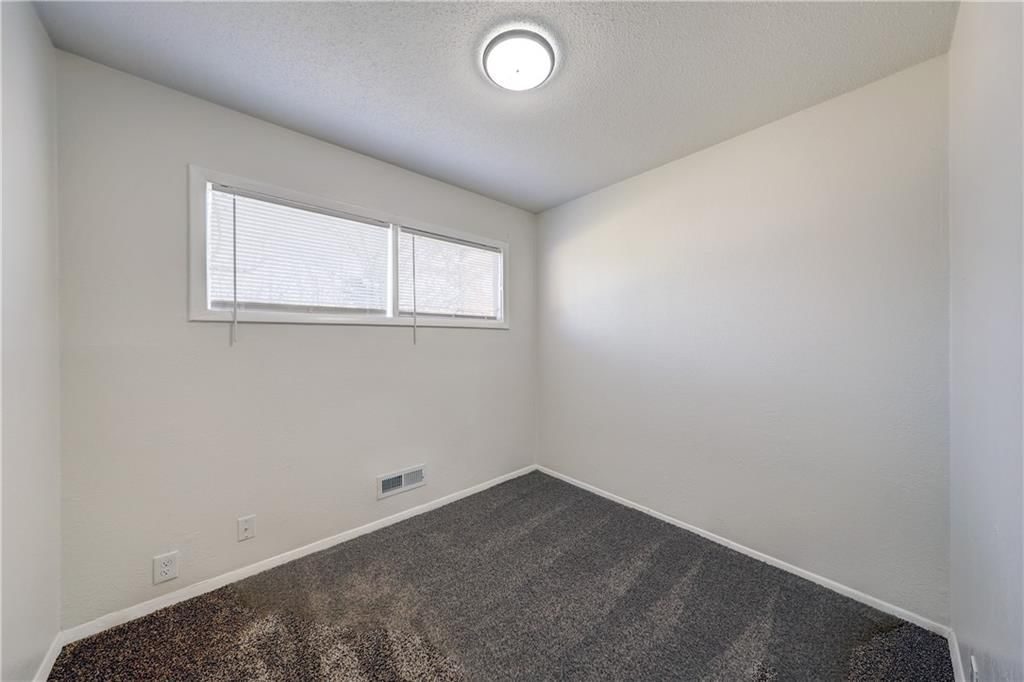 10800 Ewing Avenue — photo 12